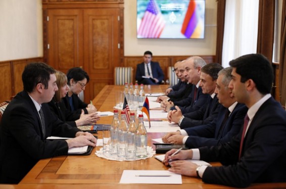 Վալերիյ Օսիպյանն ու ԱՄՆ դեսպանը քննարկել են ընտանեկան բռնության, փողերի լվացման դեմ պայքարը