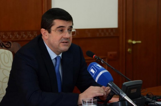 Փաշինյան-Ալիև երկխոսությունը գոնե մինչև այս պահը ստացվում է, սակայն ԼՂ խնդրի խաղաղ հանգուցալուծման բանալին Ստեփանակերտում է. Արայիկ Հարությունյան