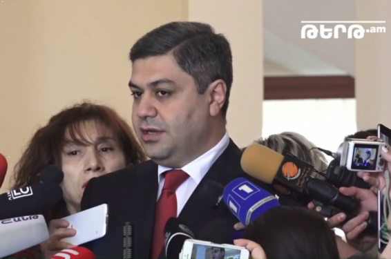 Վարչապետի որոշումները առհասարակ չեն քննարկվում, դրանք պետք է կատարվեն. Արթուր Վանեցյանը՝ իր մոր աշխատանքից ազատվելու մասին