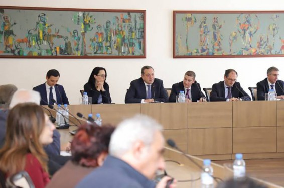 ԱԳՆ-ում կայացել է ՀՀ-ԵՄ համաձայնագրի կիրարկման ճանապարհային քարտեզի նախագծի շուրջ կառավարություն-քաղաքացիական հասարակություն քննարկումը