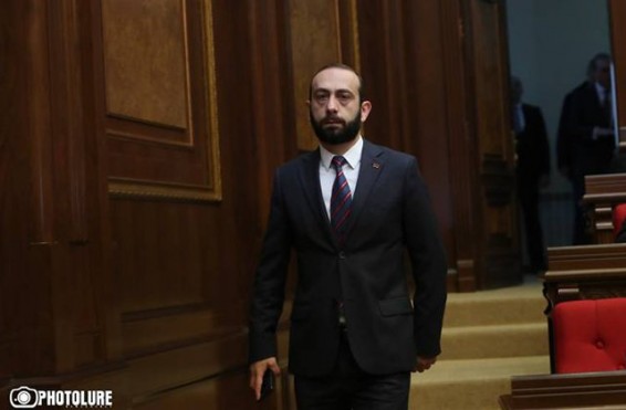 Արարատ Միրզոյանն իր մոտ է հրավիրել «Իմ քայլը» խմբակցության վերնախավին