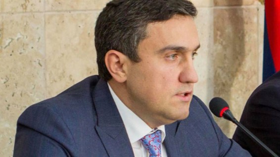 Ղազինյանը՝ Փաշինյանին. Այնպես որ սովորեք