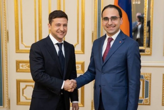 ՀՀ փոխվարչապետ Ավինյանը և Ուկրաինայի նորընտիր նախագահ Զելենսկիին կարևորել են երկրների միջև քաղաքական երկխոսության ակտիվացումը