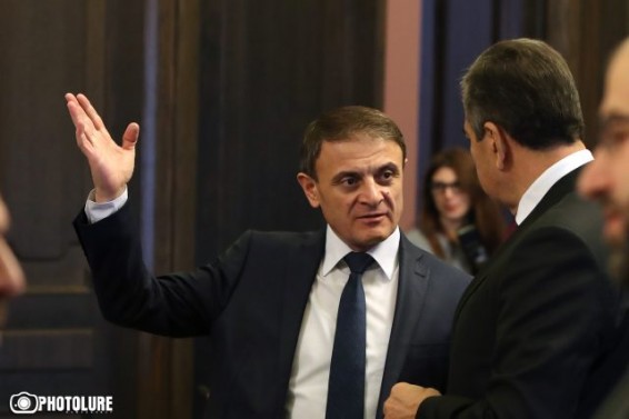 Դա ինքնաբուխ, շտապ հավաք էր. Վ. Օսիպյանը՝ Փաշինյանի կոչով դատարանների մուտքերն ու ելքերն արգելափակելու մասին