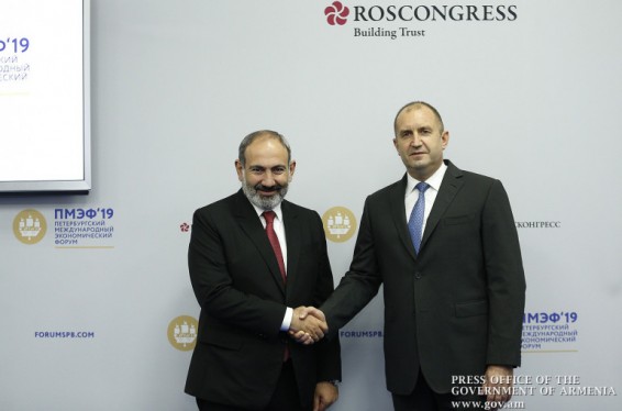 ՀՀ-ն ու Բուլղարիան նոր թափ կհաղորդեն երկկողմ համագործակցությանը. կայացել է Նիկոլ Փաշինյանի և Ռումեն Ռադևի հանդիպումը