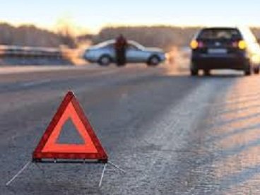 Վթար Վայոց Ձորում. Opel Zafira-ն գլխիվայր հայտնվել է ձորակում. ամուսիններին հասցրել են հիվանդանոց