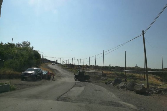 «Ի՞նչ անենք, որ գազի հարցն էլ լուծեն». Ասֆալտապատում՝ վարչապետի այցի առթիվ. «Հրապարակ»