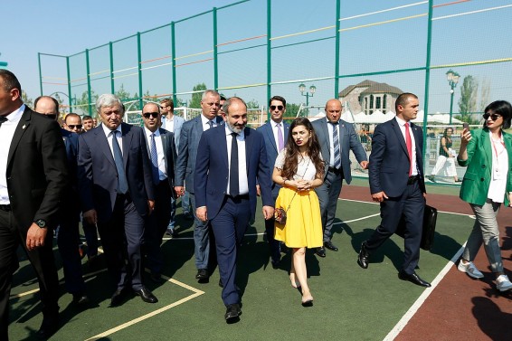 Վարչապետը Մասիսում ներկա է գտնվել Ֆրանկոֆոնիայի զբոսայգու և ընտանեկան մարզահամալիրի բացման արարողությանը
