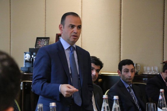 Զարեհ Սինանյանը հանդիպեց Մոսկվայի «Ռուսաստանի հայերի միավորում» կազմակերպության խորհրդի անդամների հետ