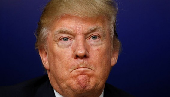 Трамп назвал расистом и бездельником конгрессмена-афроамериканца