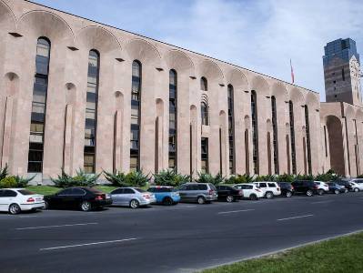 Մայրաքաղաքի կանաչ գոտիների թերի ոռոգման հիմնական պատճառը ոռոգման ջրի անկանոն մատակարարումն է. քաղաքապետարան