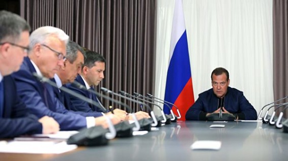 Медведев попросил проверить версию о намеренных поджогах лесов
