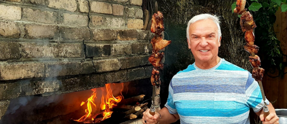А какой там хоровац. Պոպովը հիացած է Հայաստանով