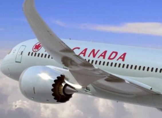 Авиакомпания Air Canada выплатит 15 000 долларов за недостаточное использование французского языка на борту