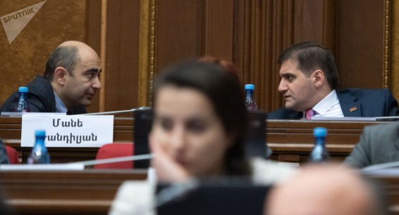 Антироссийские выпады Армана Бабаджаняна нацелены на самопиар — депутат Сандыков