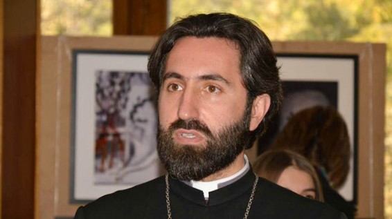 Отец Асохик Карапетян о словах Пашиняна: Не думает, что в Армянской церкви найдется кто-то, кто попытается поступить так