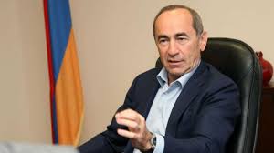 Արմեն Չարչյանը հերքում է՝ Ռոբերտ Քոչարյանն իրեն չի դիմել և ինքը չի խորհրդակցել Ամենայն Հայոց Կաթողիկոսի հետ