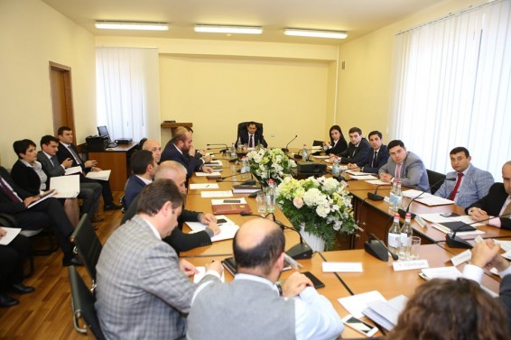 ՏԿԵ նախարար Սուրեն Պապիկյանը խորհրդակցություն է անցկացրել մարզպետների մասնակցությամբ