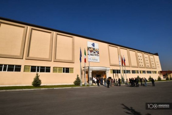Պատրաստված է Հայաստանում՝ իտալական դիզայնով. Երևանում բացվեց կերամիկական սպասքի գործարան