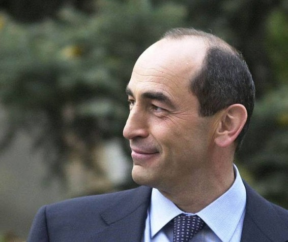 Легендарный армянский командир призвал соратников поддержать Кочаряна