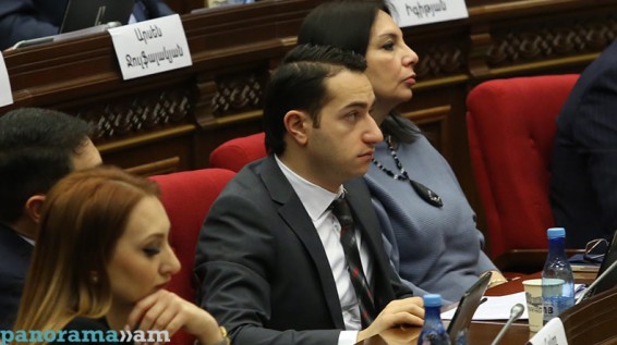 Ես չհասկացա ձեր թեժացնելու կիրքը. Մխիթար Հայրապետյանը՝ Միքայել Մելքումյանին