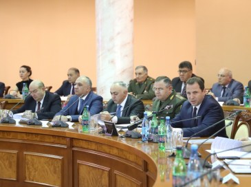 ՀՀ ՊՆ վարչական համալիրում տեղի է ունեցել հանրապետական զորակոչային հանձնաժողովի ընդլայված նիստ