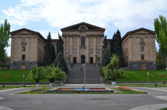 ԱԺ-ն արտահերթ նիստ է հրավիրել. ուղիղ