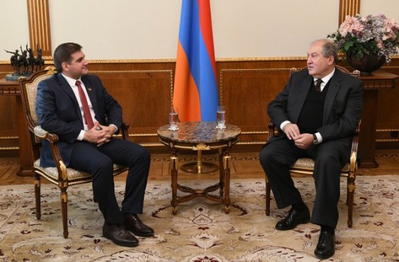 Արմեն Սարգսյանն ընդունել է ԱԺ անկախ պատգամավոր Արման Բաբաջանյանին