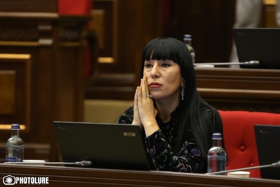 «Բարեփոխել բառից ես ներվայնանում եմ». Նաիրա Զոհրաբյան