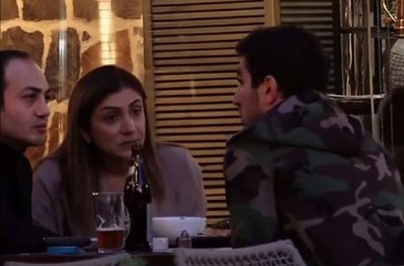 Ես իմ ընկերների հետ էի, պատահական տեսա, որ իմ կողմից շատ հարգված Նունե Եսայանն ու Ավոն նստած են մոտեցա
