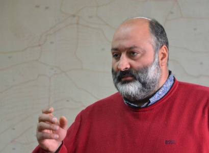 Հրապարակ». «Մարդկանց մտերիմները նույն թիմում են եղել ու հիմա մասնակցում են կառավարմանը». Վարչապետի քավորի մասին