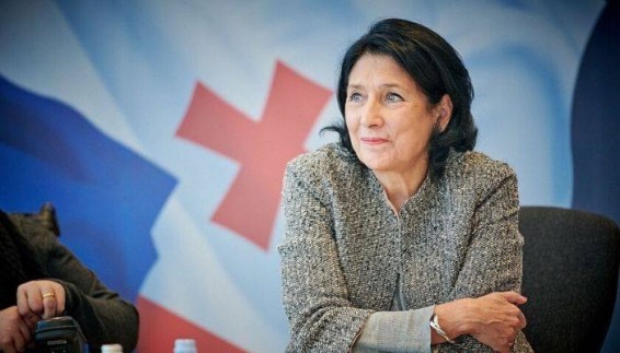 С Арменией нужно решить вопрос по границе: президент Грузии