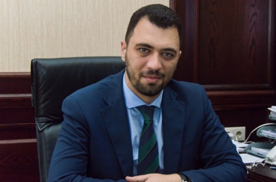 Ստացա ձեր կողմից «մխիթարական նվեր»` մեջքիս հարվածի տեսքով, սակայն շնչելուս չափ պայքարելու եմ. Հայկ Այվազյանը Վերաքննիչ բողոք է ներկայացրել վարչապետի դեմ