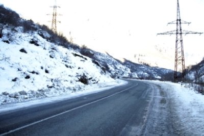 Վարդենյաց լեռնանցքը եւ Սոթք-Քարվաճառ ճանապարհը դժվարանցանելի են բեռնատարների համար