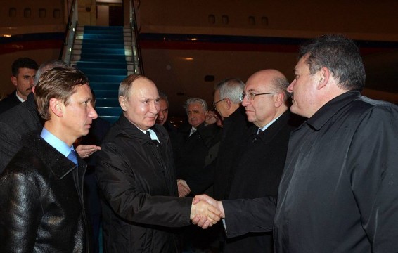 Путин прилетел в Стамбул