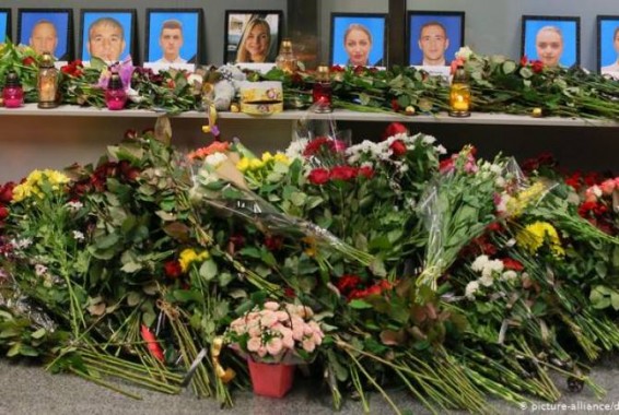 На Украине объявлен день траура по жертвам катастрофы лайнера в Иране