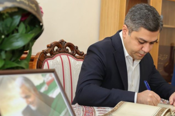 Վստահ եմ՝ բարեկամ Իրանը կհաղթահարի այս ծանր կորուստը. Արթուր Վանեցյանը գեներալ Սոլեյմանիի սպանության կապակցությամբ ցավակցական գրառում է արել Իրանի դեսպանատան սգո մատյանում
