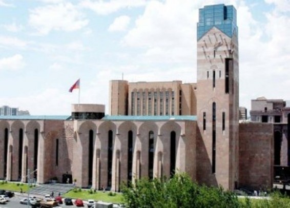 Հինգշաբթի օրերին վարչական շրջանների ղեկավարների կողմից բնակիչների ընդունելությունն է