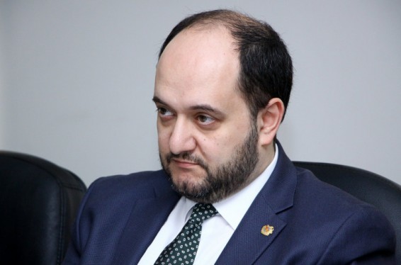 Արայիկ Հարությունյանը Անի Սամսոնյանին խորհուրդ է տալիս «ալիքը փոխել» և Վանաձորի համալսարանից հետ կանչել Քրիստ Մարուքյանին