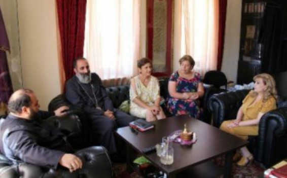 Հանդիպում Արագածոտնի թեմում