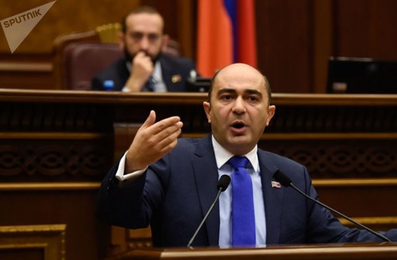 «Մի հատ իմ հետ դուրս եկեք փողոց, տեսեք՝ ձեզ կճանաչե՞ն. պետք է մտածեն՝ իմ ուսապարկը տանողն եք». Էդմոն Մարուքյանը՝ Ռուբեն Ռուբինյանին