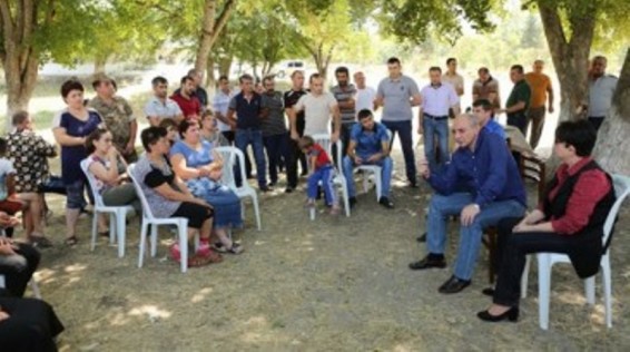 Արցախի նախագահը հանդիպել է իրենց տները լքած թալիշցիների հետ