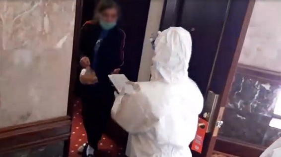 VIDEO: Как передают продукты питания изолированным в армянском Цахкадзоре гражданам?