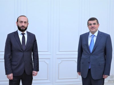 Ազգային ժողովում հանդիպել են Արարատ Միրզոյանն ու Արայիկ Հարությունյանը