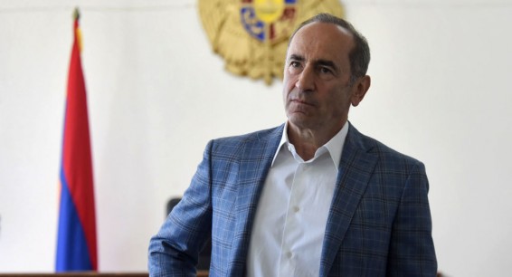 Վարչական դատարանը երկրորդ անգամ վերադարձրել է Ռոբերտ Քոչարյանի պաշտպանի հայցադիմումը