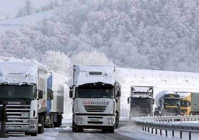 Լարսի ճանապարհը ձնամաքրման ինտենսիվ աշխատանքներից հետո բաց է միայն բեռնատարների համար