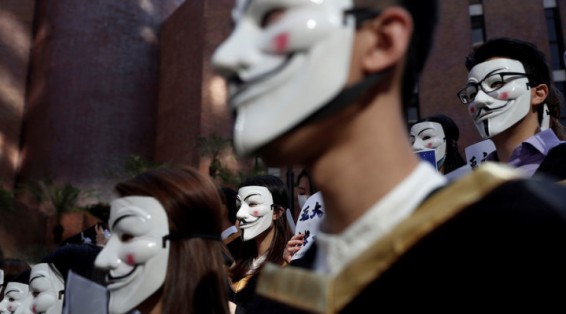 Карантин для протестующих: в Гонконге арестовали лидеров оппозиции