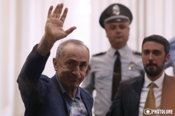 «КП»: Почему экс-президента Армении 500 дней держат в тюрьме без суда?
