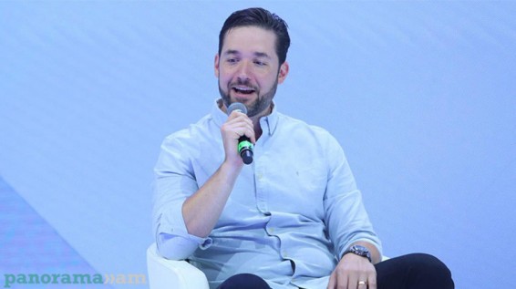 Ալեքսիս Օհանյանը հեռացել է Reddit- ի տնօրենների խորհրդի կազմից