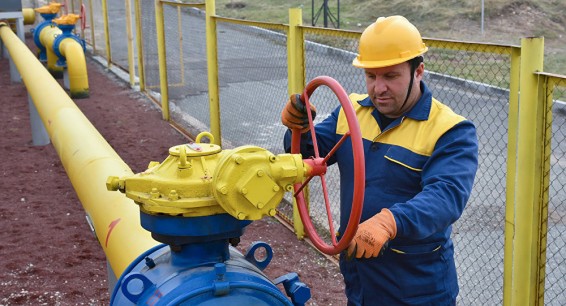Сокращения в Газпром Армения: директор пояснил, кто будет уволен